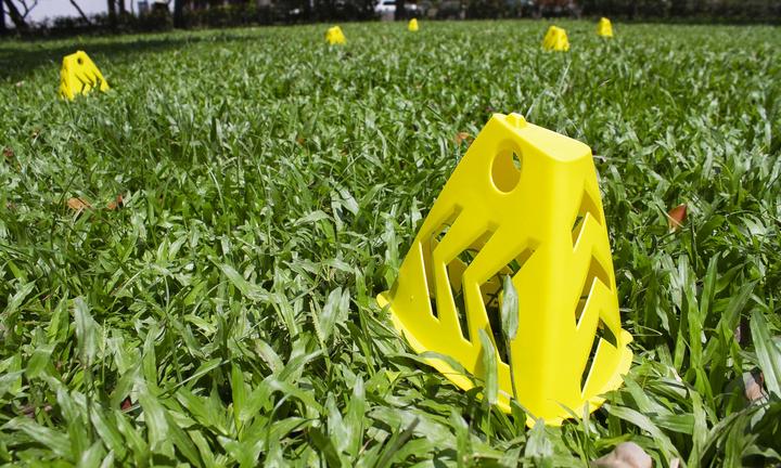 Produktbild Sport-Thieme Markierungskegel-Set Richtung