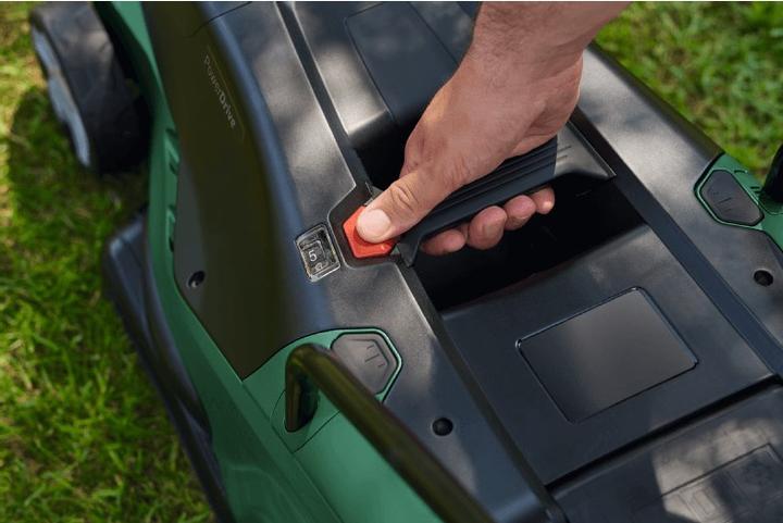 Immagine prodotto Bosch Home & Garden Universal Rotak 550 (Corrente elettrica)
