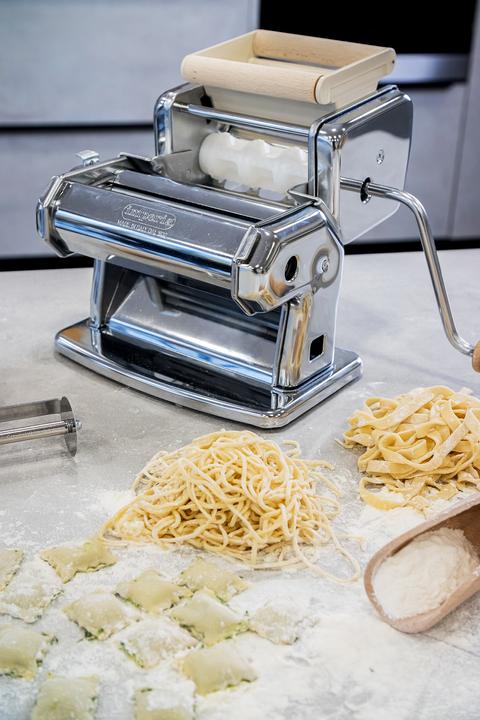 Actual product image Imperia pasta machine
