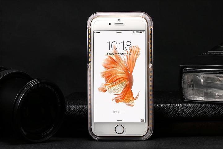 Actual product image PhoneLook Coque Lumee Selphie LED (Apple iPhone 7 Plus)