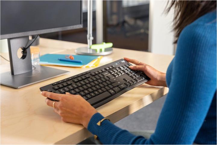 Actual product image Logitech MK370 Combo (Eng. Int., Cable)