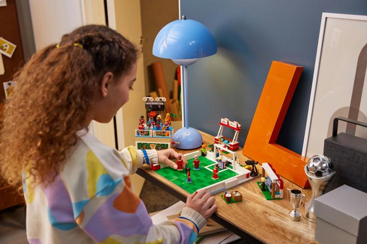 Actual product image LEGO Icons (40634, LEGO Icons, LEGO Rare Sets)