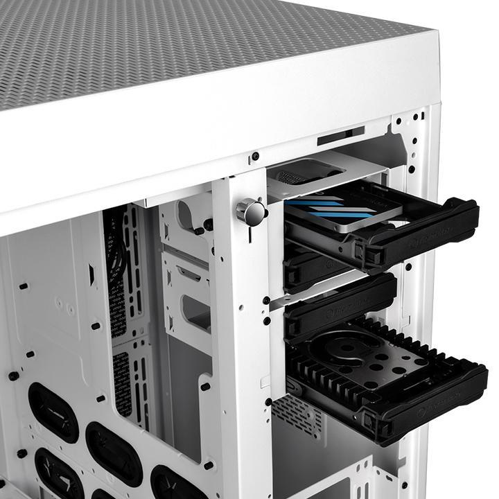 Actual product image Thermaltake The Tower 900 Snow Edition (ATX, mATX, Mini-ITX, E-ATX)