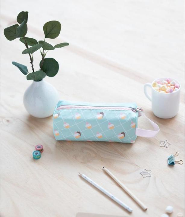 Image du produit Pusheen pencil case - un porte-crayon de la collection Foodie