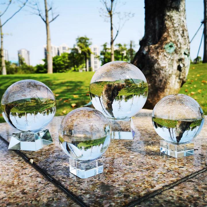 Produktbild Intirilife Glaskugel mit Ständer 100 mm