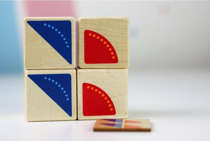 Immagine prodotto Goki Cubo di gioco con motivo in legno (Tedesco)
