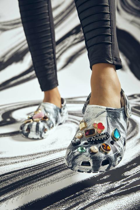 Produktbild Crocs Classic Marbled Clog - 9818 (37)