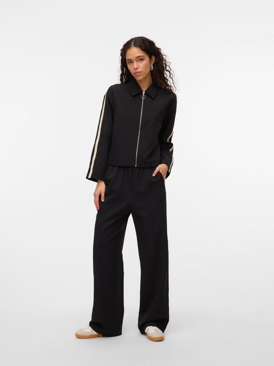 Actual product image Vero Moda VMCHRISSY Leichte Jacke Jacke (44)