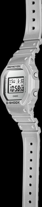 Produktbild G-Shock DW-5600FF-8ER (Chronograph, 43 mm)