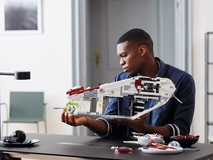 Produktbild LEGO UCS Republic Gunship (75309, LEGO Star Wars, LEGO Seltene Sets)