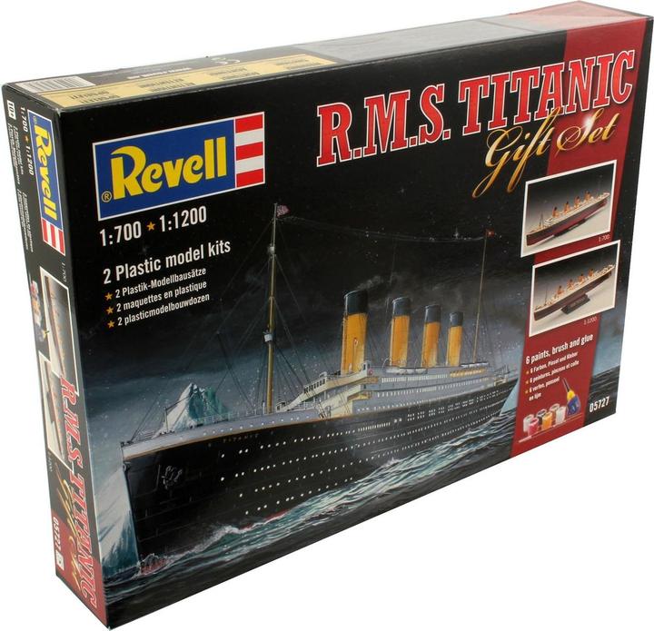 Actual product image Revell Gift set Titanic