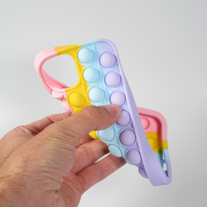 Immagine prodotto PhoneLook Manica in silicone bolle antistress arcobaleno (Apple iPhone 13)