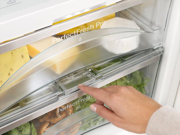 Produktbild Miele KFN 37682 iD Li (248 l)