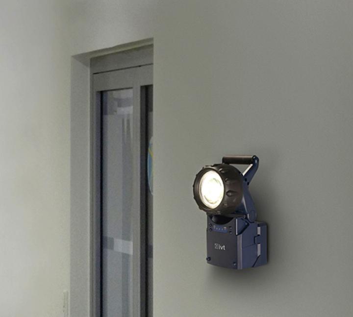 Produktbild IVT Handscheinwerfer (240 lm)