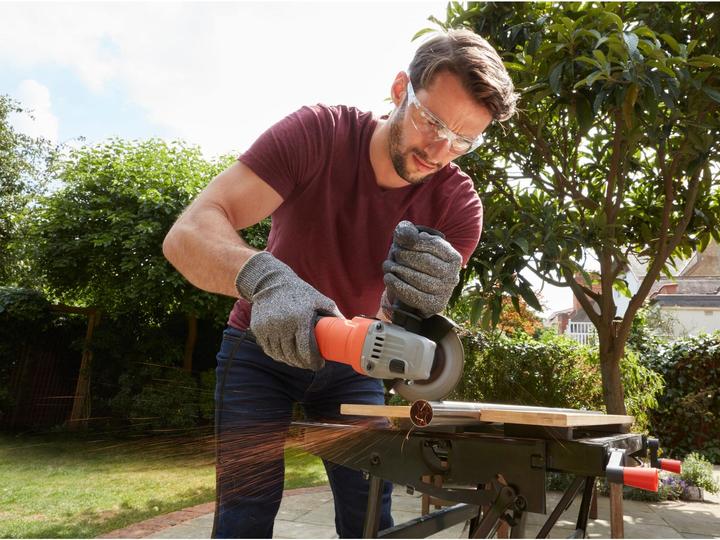 Actual product image Black & Decker BEG010 Angle grinder 12000 RPM (115 mm)