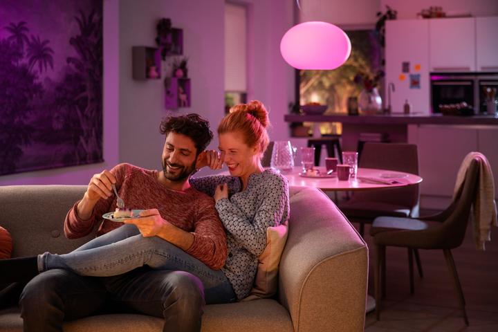 Produktbild Philips Hue Flourish Basis BT (3000 lm)