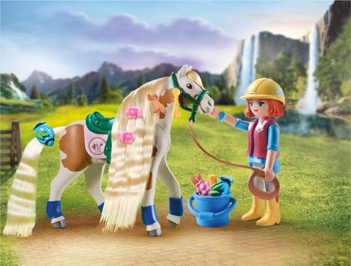 Actual product image Playmobil Ellie & horse with crepe iron (71639, Playmobil Horses of Waterfall)