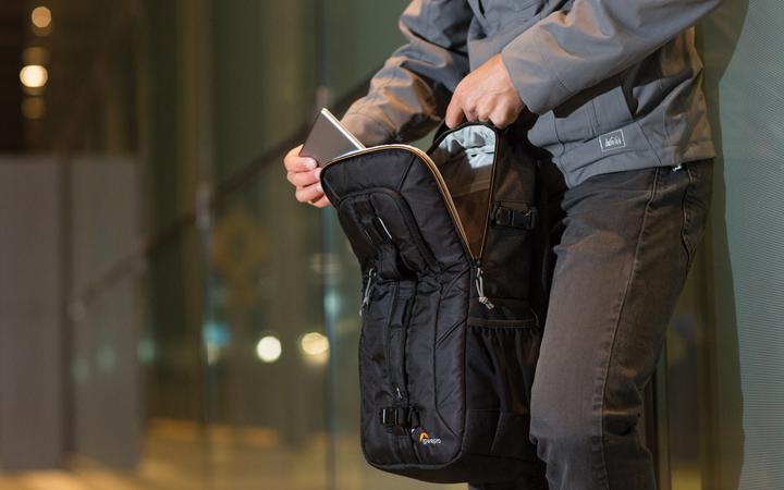 Actual product image Lowepro Slingshot Edge 250 AW (Photo backpack)
