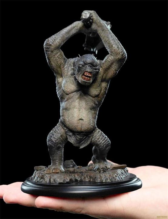 Actual product image Weta Workshop Lord of the Rings Mini Statue Cave Troll 16 cm