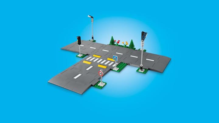Actual product image LEGO Road intersection with traffic lights (60304, LEGO City)
