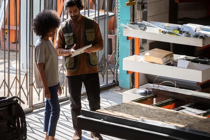 Produktbild Microsoft Surface Go 2 (4G, 10.50", 128 GB, Platin)