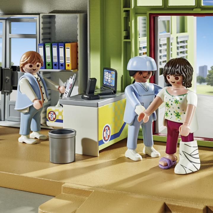 Actual product image Playmobil Modern hospital (71615, Playmobil Action Heroes)