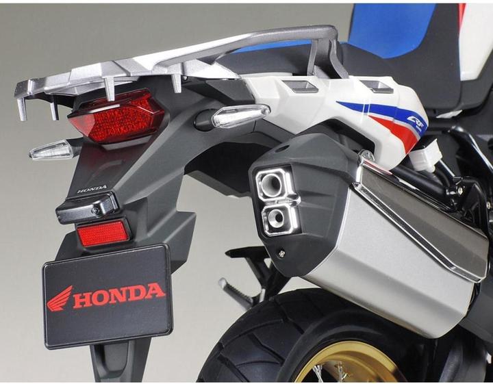 Actual product image Tamiya 1/6 Honda CRF 1000L Africa Twin