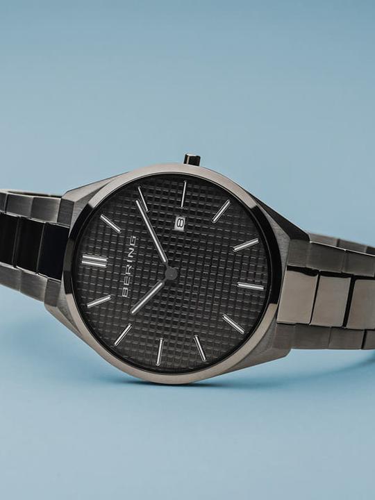 Actual product image Bering Ultra Slim 17240-777 (Analogue wristwatch, 40 mm)