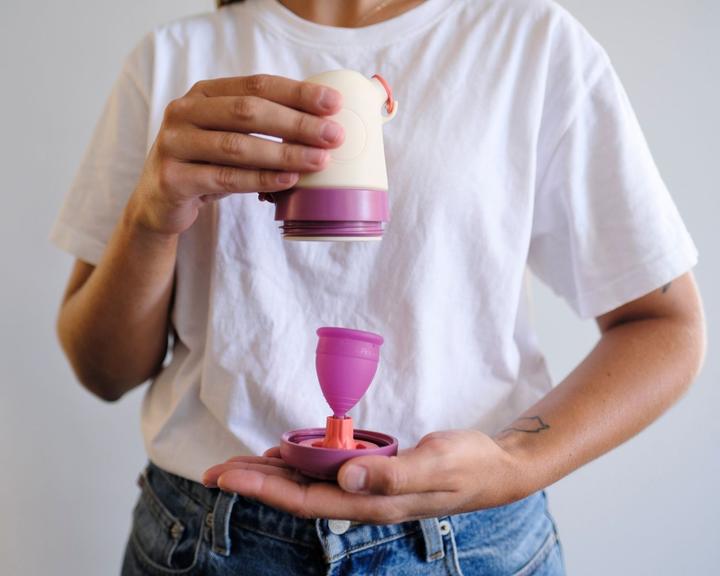 Produktbild Emanui Menstruationstassenreiniger & Sterilisator