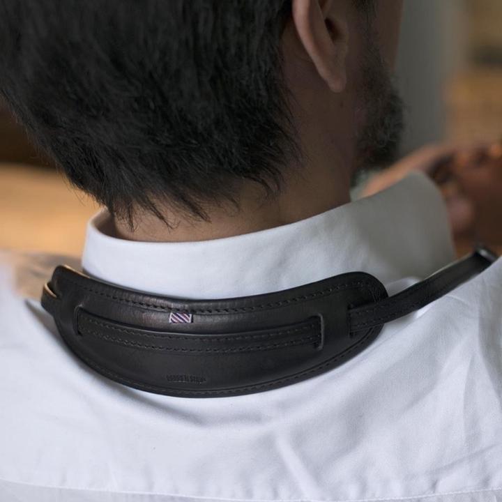 Immagine prodotto Barber Shop Cinturino per macchina fotografica in pelle marrone granulata
