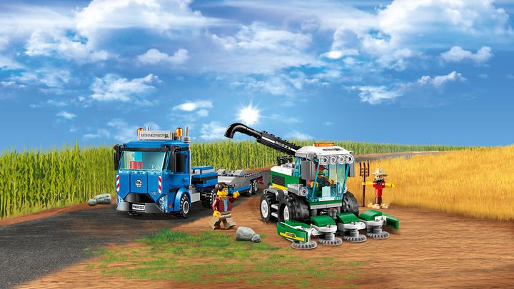 Actual product image LEGO Harvester Transport (60223, LEGO City)