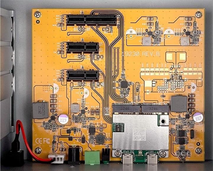 Immagine prodotto Exsys Box di espansione da Thunderbolt a 3x PCIe