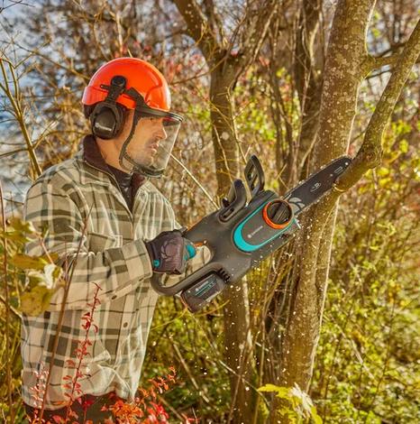 Actual product image Gardena Akku-Kettensäge PowerSaw 250/18V P4A solo (Battery chain saw)