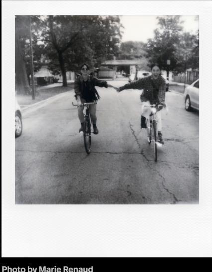 Actual product image Polaroid B&W I-type (Now, OneStep+)