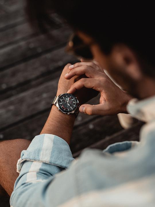 Immagine prodotto Casio Edifice ECB-900DB-1AER Orologio - Staal - Zilverkleurig - 44 mm (Orologio digitale, Orologio da polso analogico, Cronografo, 46 mm)