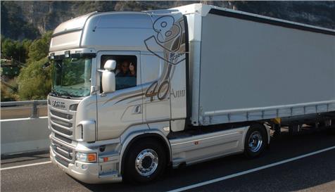 Actual product image Italeri Scania R620 V8 Topline