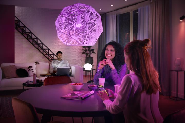 Actual product image Philips Hue White & Color Ambiance BT (E27, 13.50 W, 1600 lm, 1 x, F)