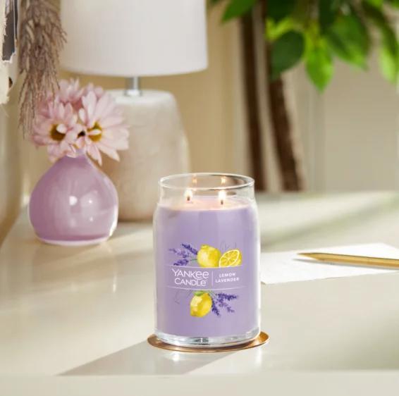 Image du produit Yankee Candle Bougie parfumée Lemon Lavender Signature Large Jar