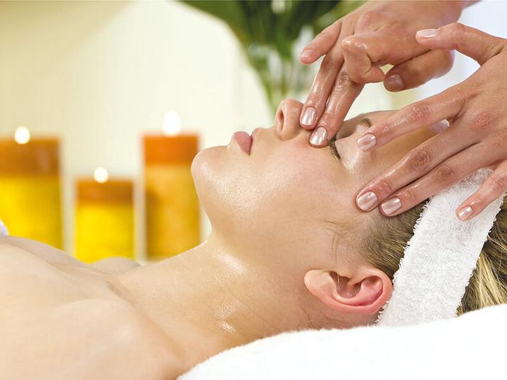 Image du produit Smartbox Anniversaire bien-être avec accès au spa, massage ou soin (1 pers.)