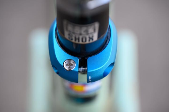 Actual product image Chris King Seatpost Collar, 30.0mm, matte turquoise