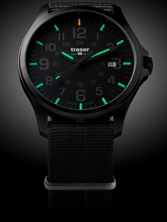 Actual product image Traser P67 Officer Pro (Analogue wristwatch, 42 mm)