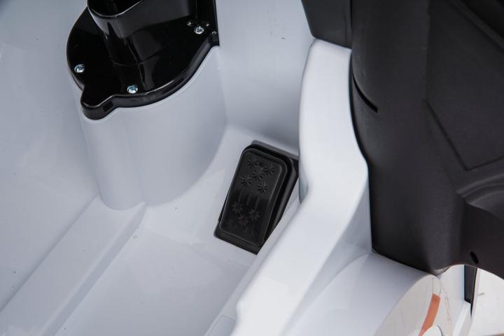 Actual product image No Name Mercedes Benz Actros (12 V)