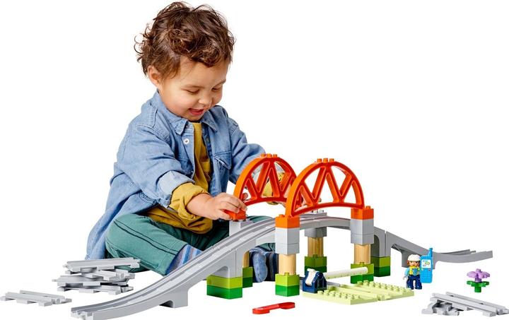 Actual product image LEGO Railway bridge and rails - extension set (10426)
