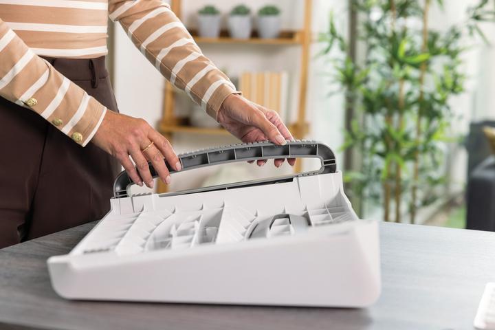 Actual product image Fellowes Footrest white