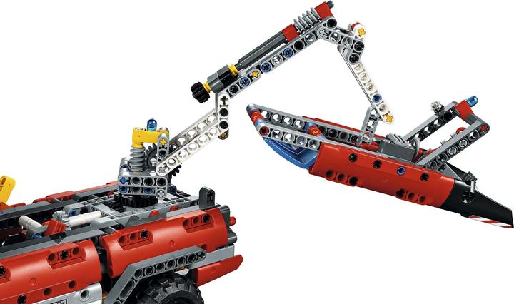 Produktbild LEGO Flughafen-Löschfahrzeug (42068, LEGO Technic)