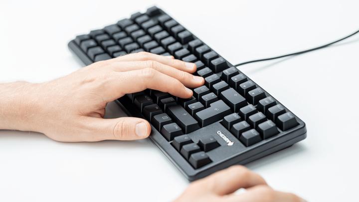 Image du produit CHERRY G80-3000N RGB TKL - Clavier - rétroéclairage (US, Filaire)
