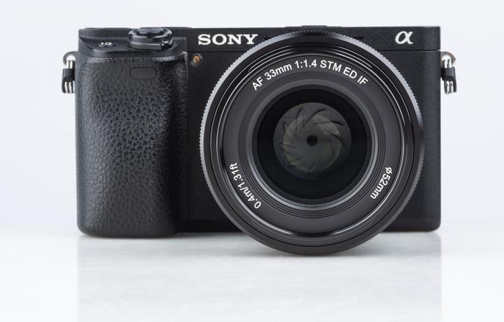 Actual product image Viltrox FE-33MM STM APS-C, auto focus prime lens with large aperture, for Sony E mount, 33mm/f1.4 (Sony E, APS-C / DX)