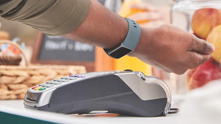 Actual product image Fitbit Charge 5 (14.73 mm)