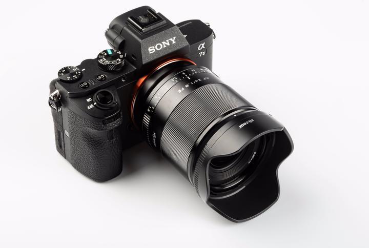 Actual product image Viltrox AF 24/1.8 E Full Frame. Manual focus cine lens for Sony E mount (Sony E, APS-C / DX)