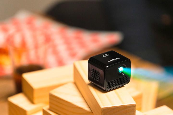Actual product image Philips PicoPix Nano (nHD, 100 lm, 1.68:1)